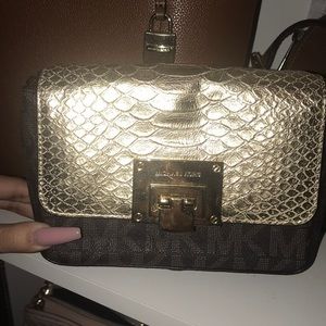 Michael kors crossbody/clutch